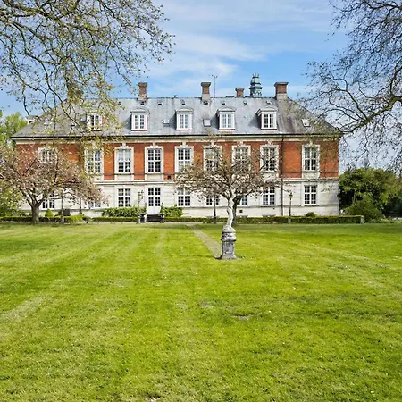 5 Bedroom Cozy In Casa de Férias