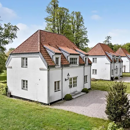 5 Bedroom Cozy In * Fåborg