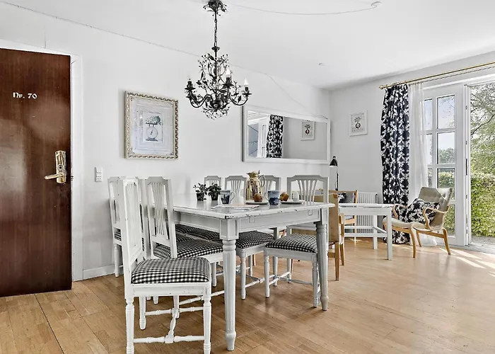 Prázdninový dům 5 Bedroom Cozy In