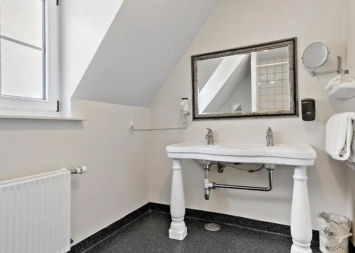 5 Bedroom Cozy In