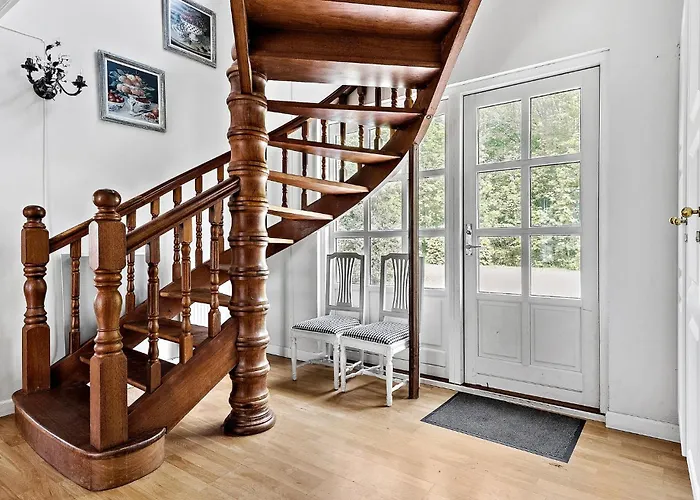 Prázdninový dům 5 Bedroom Cozy In