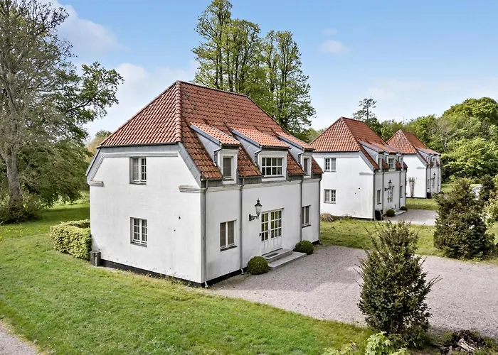 5 Bedroom Cozy In * Fåborg