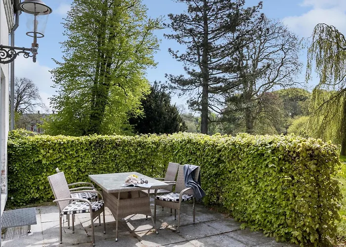 Hébergement de vacances 5 Bedroom Cozy In